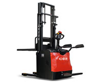 電動堆高車1.2~2.0T(踏板式)